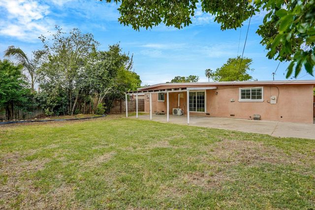 7621 23rd St, Sacramento, CA 95832