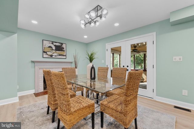 10429 HEADLY CT, Fairfax, VA 22032