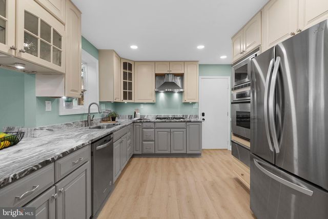 10429 HEADLY CT, Fairfax, VA 22032