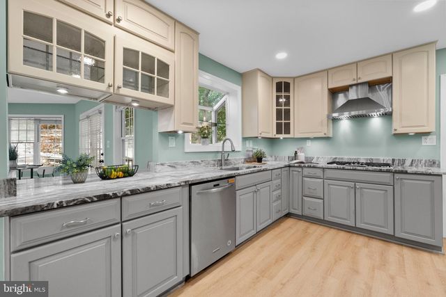 10429 HEADLY CT, Fairfax, VA 22032