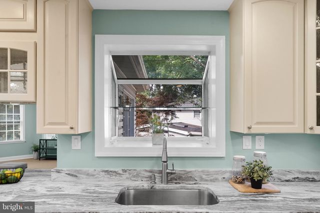 10429 HEADLY CT, Fairfax, VA 22032