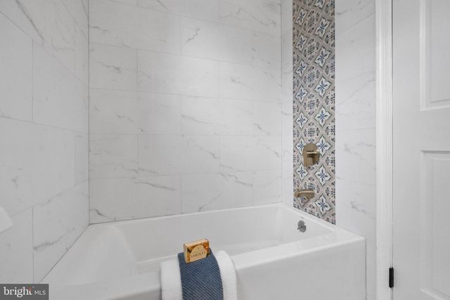 10429 HEADLY CT, Fairfax, VA 22032