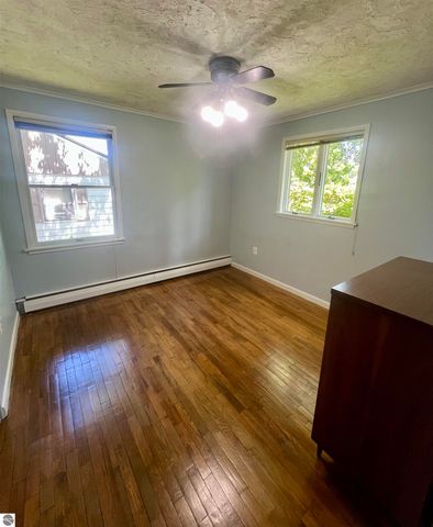 412 Rockingham Avenue, Alma, MI 48801
