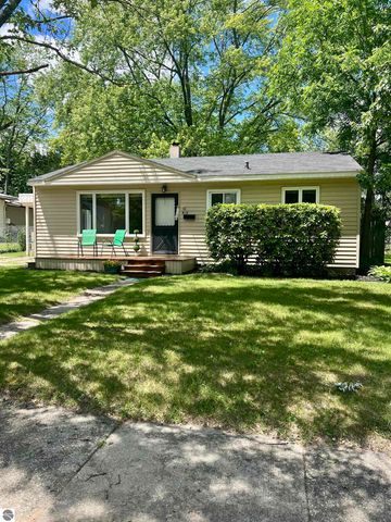 412 Rockingham Avenue, Alma, MI 48801