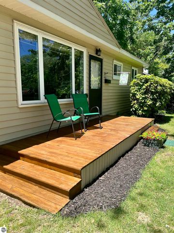 412 Rockingham Avenue, Alma, MI 48801