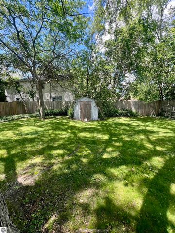 412 Rockingham Avenue, Alma, MI 48801
