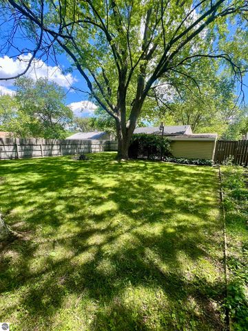 412 Rockingham Avenue, Alma, MI 48801