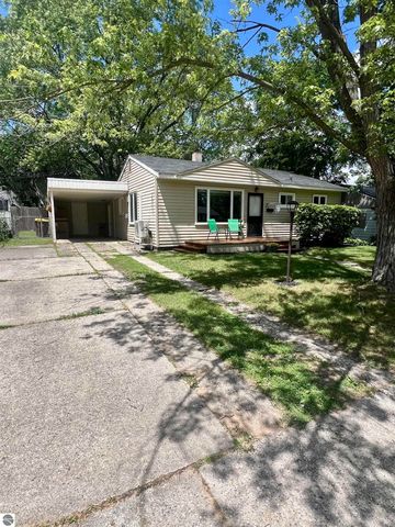 412 Rockingham Avenue, Alma, MI 48801