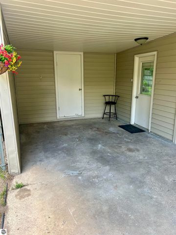 412 Rockingham Avenue, Alma, MI 48801