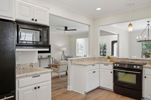 404 OGrady St, Boerne, TX 78006