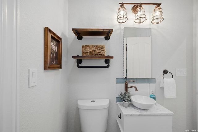 404 OGrady St, Boerne, TX 78006