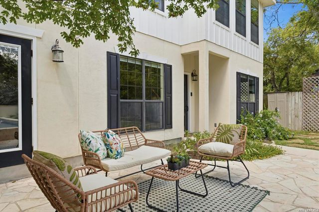 404 OGrady St, Boerne, TX 78006