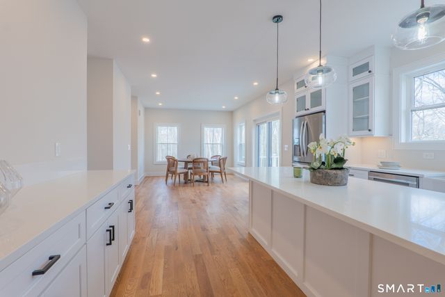 2 Brookview Heights Court, Shelton, CT 06484