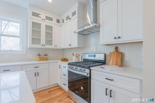 2 Brookview Heights Court, Shelton, CT 06484