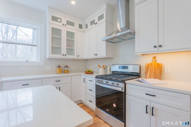 2 Brookview Heights Court, Shelton, CT 06484