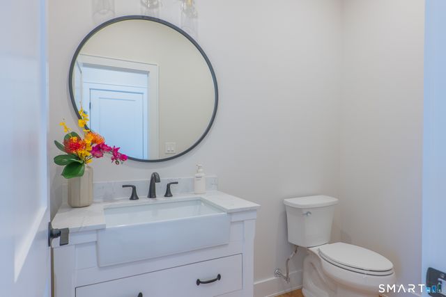 2 Brookview Heights Court, Shelton, CT 06484