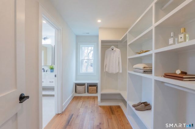 2 Brookview Heights Court, Shelton, CT 06484