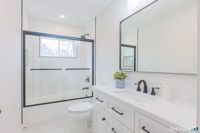 2 Brookview Heights Court, Shelton, CT 06484