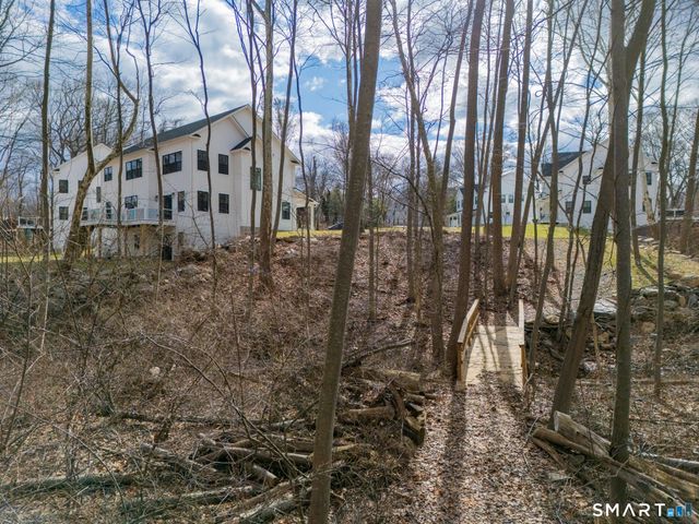 2 Brookview Heights Court, Shelton, CT 06484