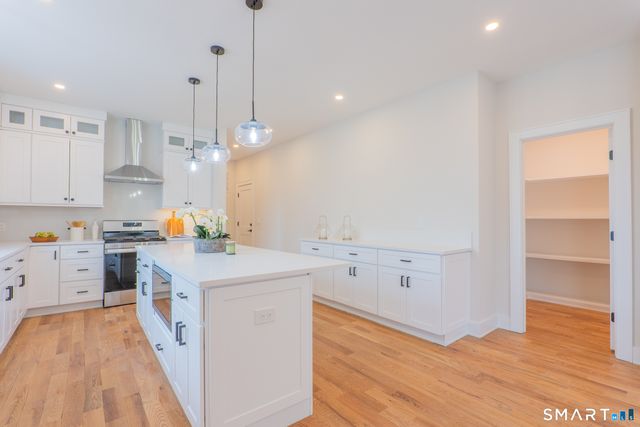 2 Brookview Heights Court, Shelton, CT 06484