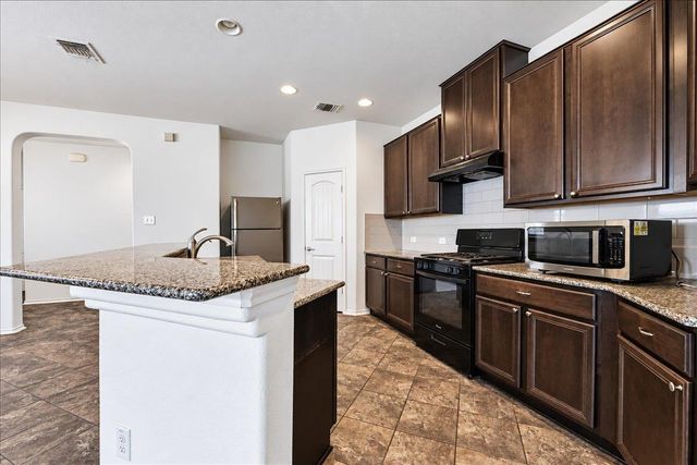 1020 Clove Hitch RD, Georgetown, TX 78633