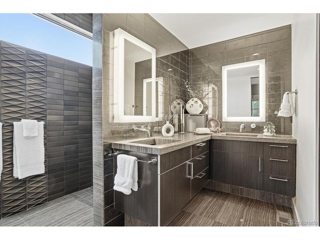 621 Kearney St, Denver, CO 80220