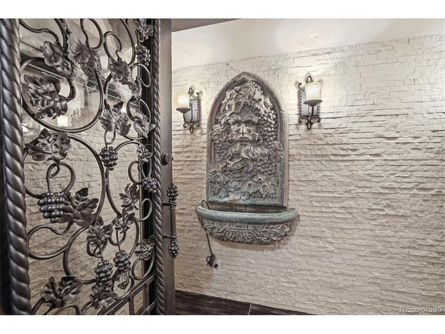 621 Kearney St, Denver, CO 80220
