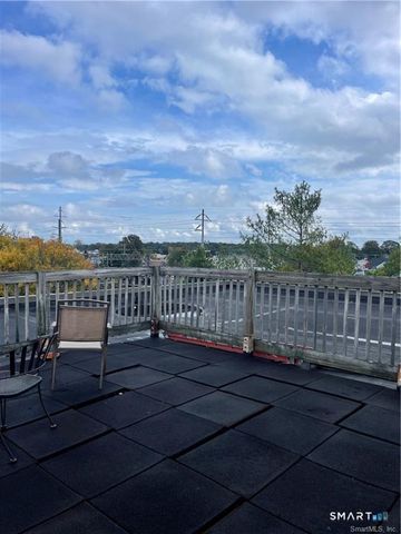 146 High Street APT 310, Milford, CT 06460