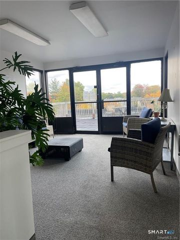 146 High Street APT 310, Milford, CT 06460