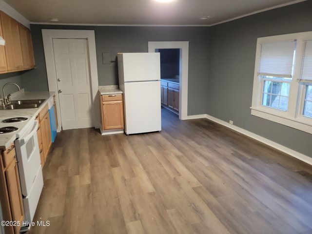 557 Circle Drive, Greenville, NC 27858