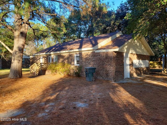 557 Circle Drive, Greenville, NC 27858