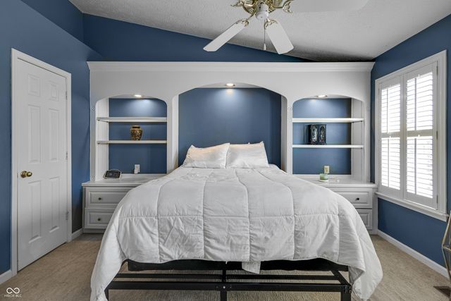 7738 Bright Leaf Circle, Indianapolis, IN 46239