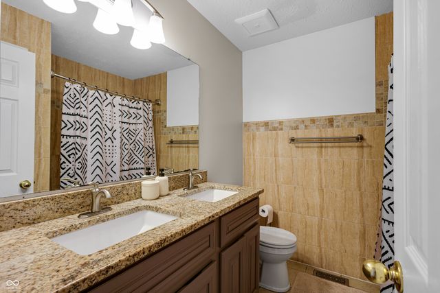 7738 Bright Leaf Circle, Indianapolis, IN 46239