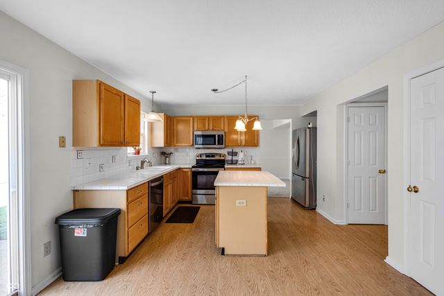 7738 Bright Leaf Circle, Indianapolis, IN 46239