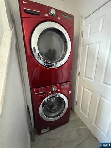 24 Pamrapo Avenue 1, Jersey City, NJ 07305