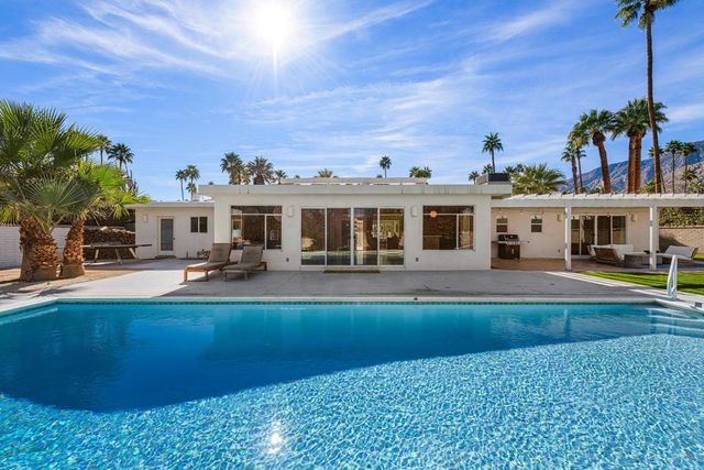 1022 E Mesquite Avenue, Palm Springs, CA 92264