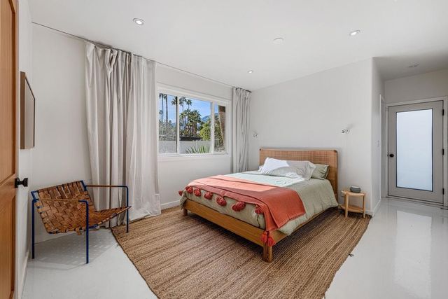 1022 E Mesquite Avenue, Palm Springs, CA 92264