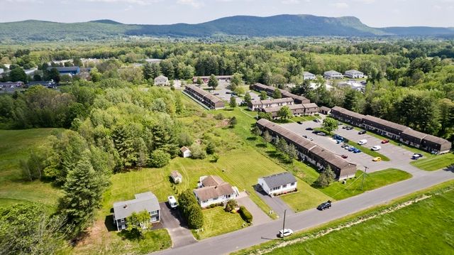 25 Ballard St, Easthampton, MA 01027