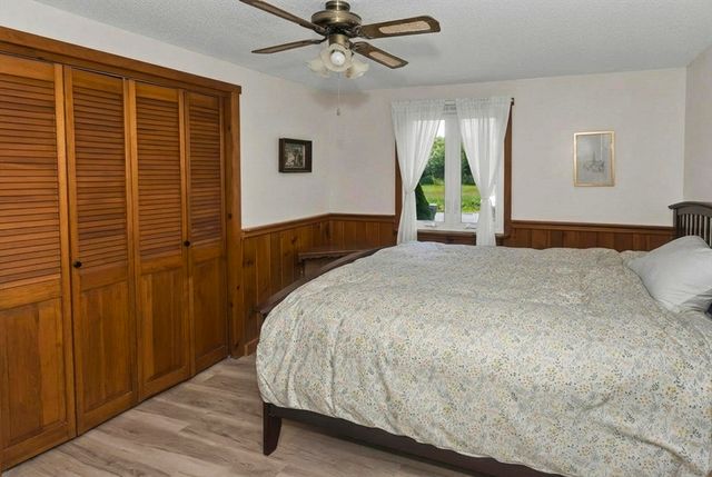 25 Ballard St, Easthampton, MA 01027