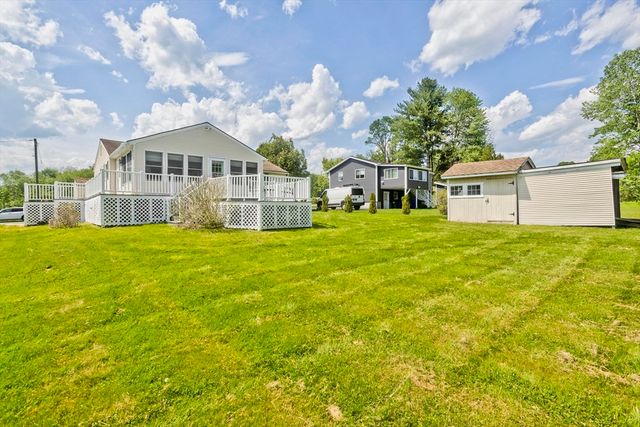 25 Ballard St, Easthampton, MA 01027