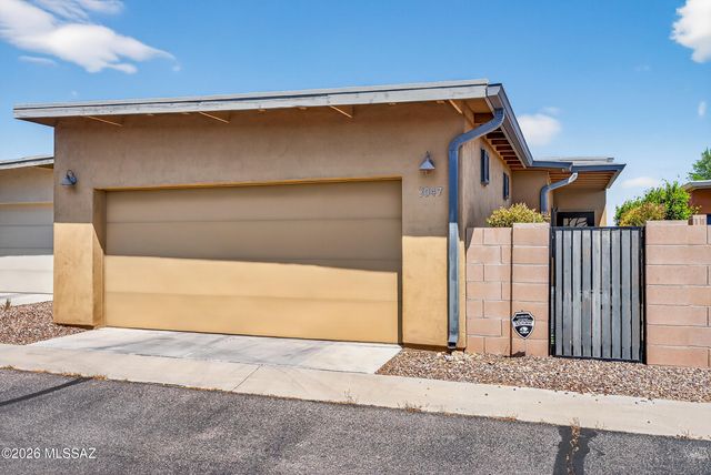 3047 N Dales Crossing Drive, Tucson, AZ 85745