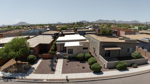 3047 N Dales Crossing Drive, Tucson, AZ 85745