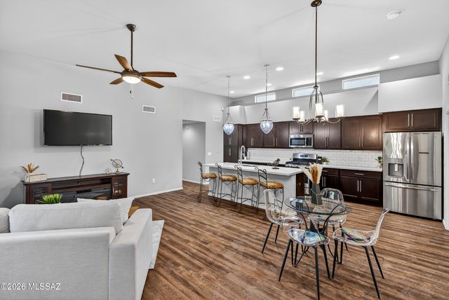 3047 N Dales Crossing Drive, Tucson, AZ 85745