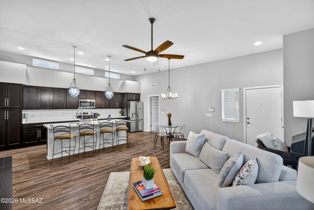 3047 N Dales Crossing Drive, Tucson, AZ 85745