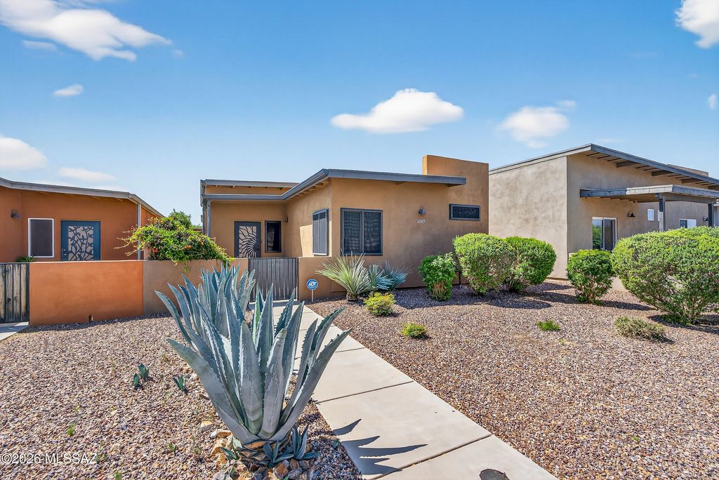 3047 N Dales Crossing Drive, Tucson, AZ 85745