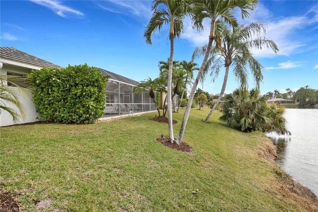 1092 Tivoli DR, Naples, FL 34104