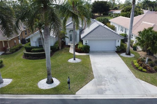 1092 Tivoli DR, Naples, FL 34104