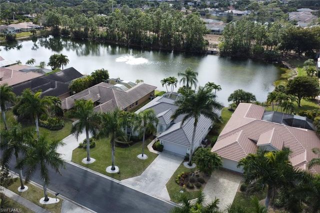 1092 Tivoli DR, Naples, FL 34104