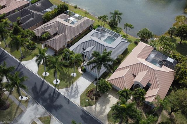 1092 Tivoli DR, Naples, FL 34104