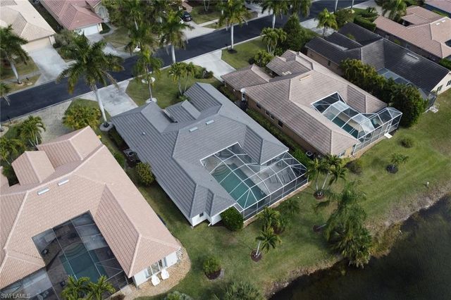 1092 Tivoli DR, Naples, FL 34104